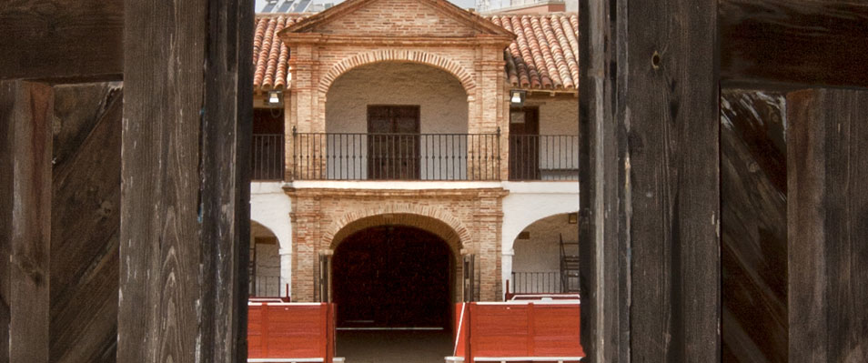 Puerta grande y presidencia